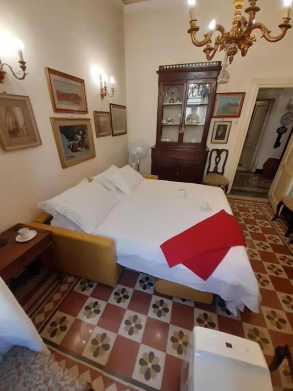Antiques Lover's Flat, * Florenz