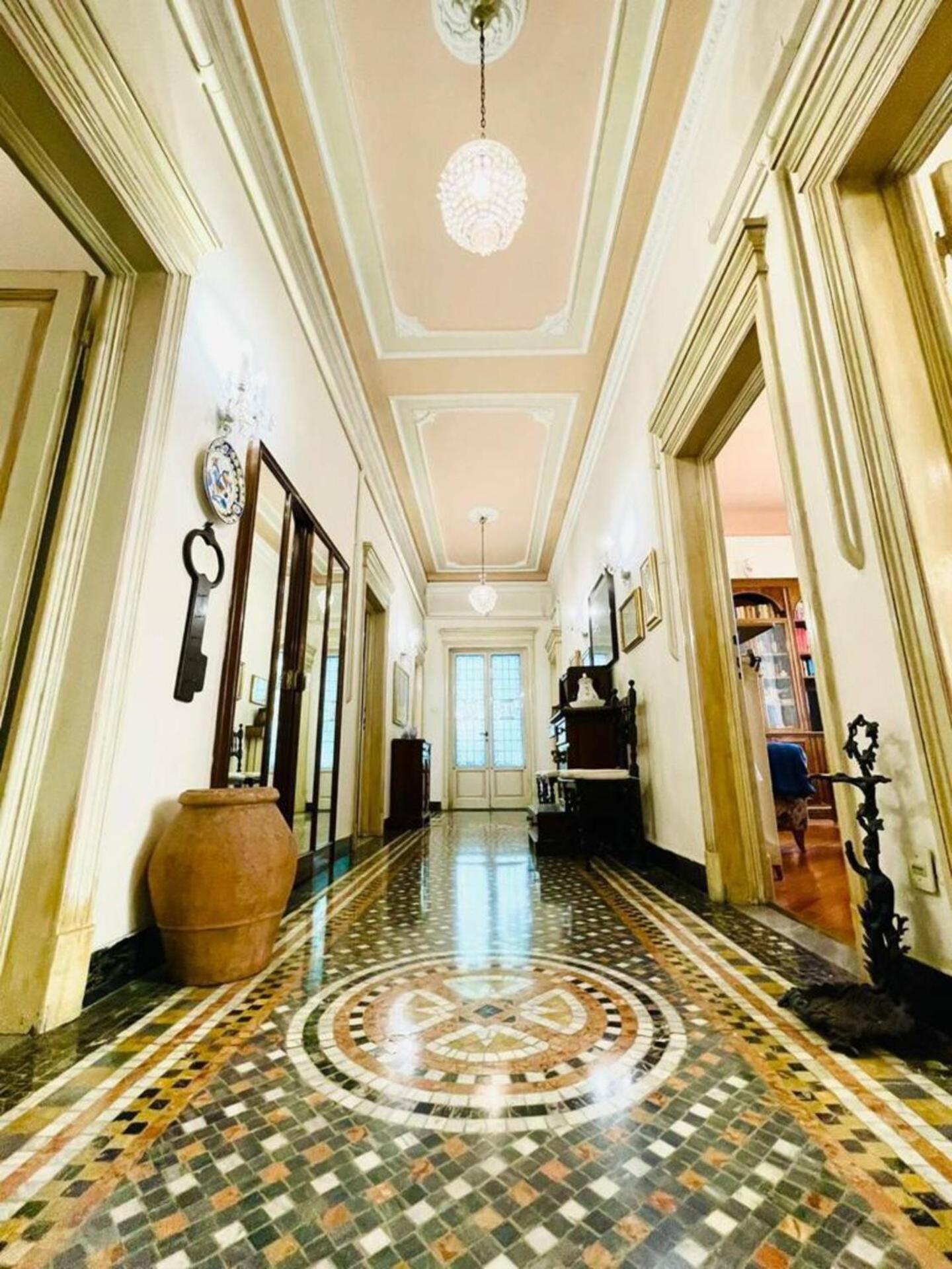 Antiques Lover's Flat, Apartment Florenz